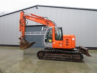 Hitachi ZX135US Kurzheck Raupenbagger, wenig Stunden, Lehnhoff SW mit 2x Löffel